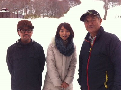 八甲田国際スキー場の工藤利雄社長（右）と工藤雅和さん