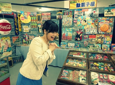 今もこんな駄菓子屋さんがあちこちにあったらな～！！