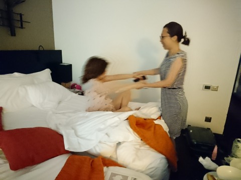 り「まだ寝たいよ~~」