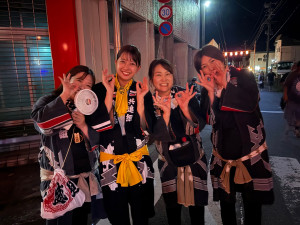 明盛組のみなさんともわっちポーズ^^６